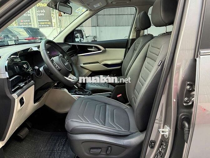 Kia carens 1.5L signature