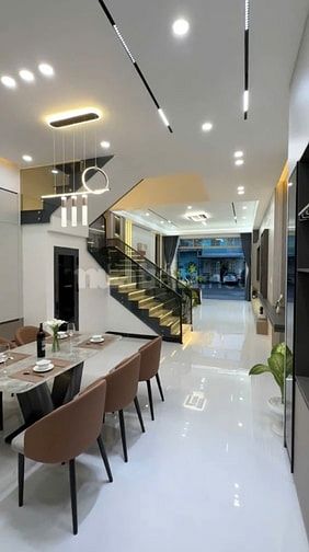 Siêu Hot! Nhà Đẹp Trung Tâm Thủ Dầu Một – Giá Chỉ 2.95 Tỷ, Chốt Nhanh 