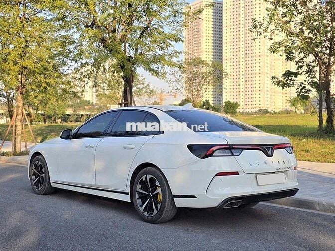 VinFast Lux A2.0 Base 2021 Trắng 40000 km