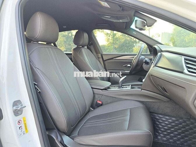 VinFast Lux A2.0 Base 2021 Trắng 40000 km