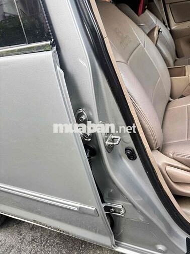 Toyota Innova 2007 J xe máy móc êm ru