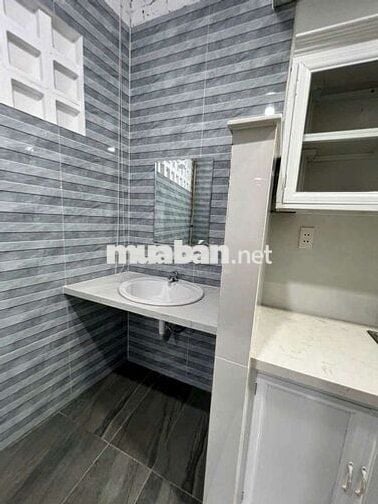 NHÀ TRỆT LỬNG HẺM XE HƠI ĐẸP VĂN MINH KHU BÊN SÔNG