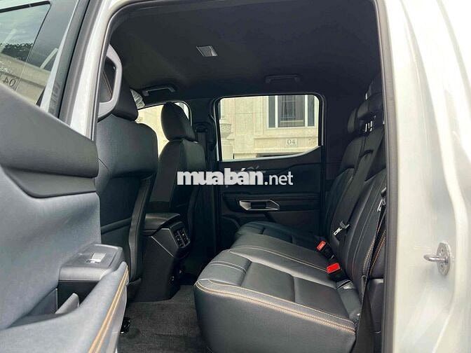 Ford Ranger Wildtrak 2024 Trắng 9000 km