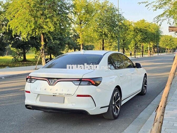 VinFast Lux A2.0 Base 2021 Trắng 40000 km