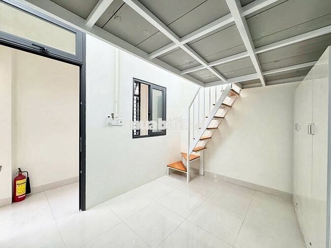 Duplex tiện nghi cửa sổ đón nắng-Thép Mới ngay chợ Hoàng Hoa Thám