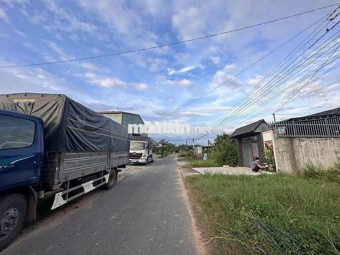 Bán nhà mặt tiền đường !!Chính chủ bán tin bán thật 100%