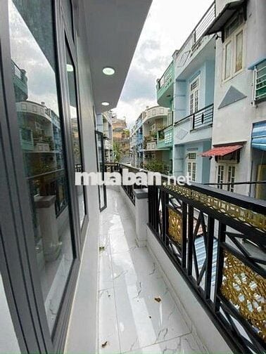 BÁN NHÀ 2 MẶT TIỂN HẺM , XE HƠI ĐẬU TRƯỚC NHÀ