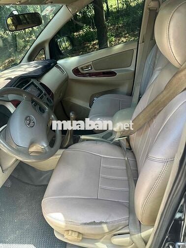 Toyota Innova 2007 G - 1234 km