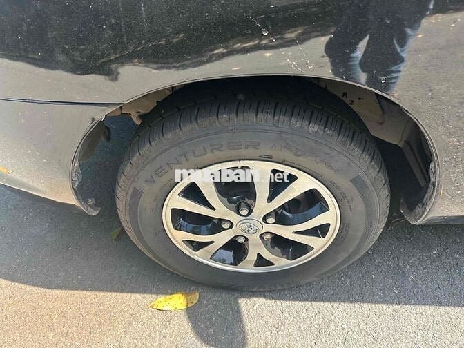 Toyota Innova 2007 G - 1234 km