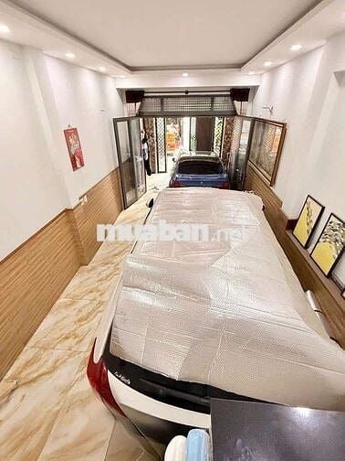 4 x 20m, 4 tầng, 4pn, 4wc. Oto đậu 2 chiếc trong nhá.