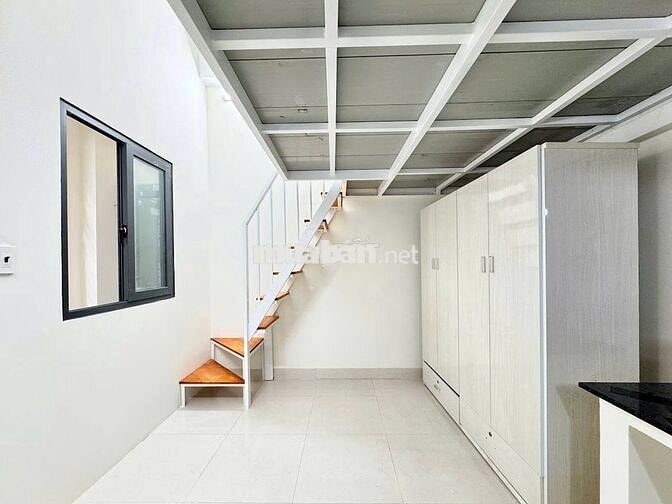 Duplex tiện nghi cửa sổ đón nắng-Thép Mới ngay chợ Hoàng Hoa Thám