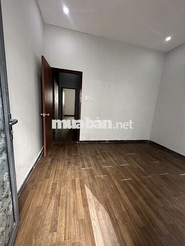 Bán nhà mới, gần chợ, ủy ban, phù hợp gia đình