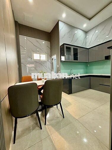 NHÀ 2 TẦNG 56 m2 - HẺM XE HƠI - TẶNG FULL NỘI THẤT - SHR - KV SẦM UẤT