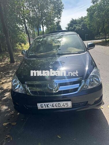 Toyota Innova 2007 G - 1234 km