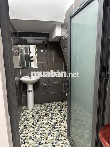 Bán nhà mới, gần chợ, ủy ban, phù hợp gia đình