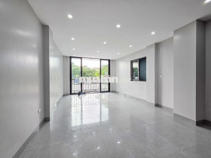 Cho thuê nhà mặt phố Xã Đàn, thang máy, 40m2, 29 triệu/4 tầng, Đống Đa