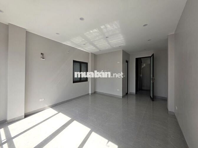 Cho thuê nhà mặt phố Xã Đàn, thang máy, 40m2, 29 triệu/4 tầng, Đống Đa