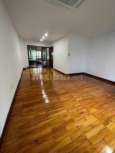 GẤP - PHÂN LÔ 2 Ô TÔ - MẠC THÁI TỔ - TRUNG KÍNH - 66M - 7 TẦNG - MT 5M