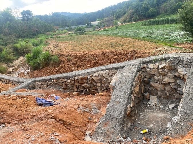 Đất lớn view đẹp có thổ cư sát bên tp Đà Lạt