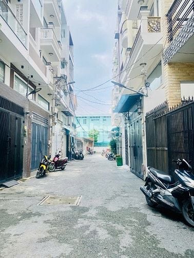 Bán nhà KHU VÍP PHÂN LÔ, ĐƯỜNG Ô TÔ XE HƠI VÀO NHÀ, NHANH NGUYỄN OANH