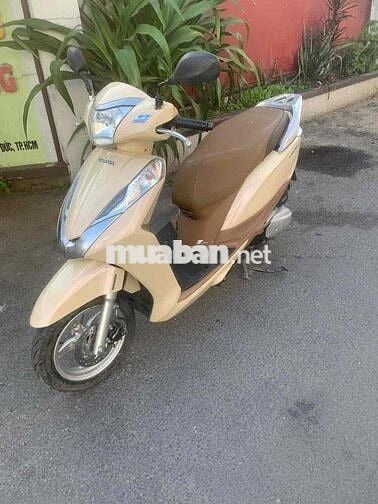 Honda Lead màu Vàng kem