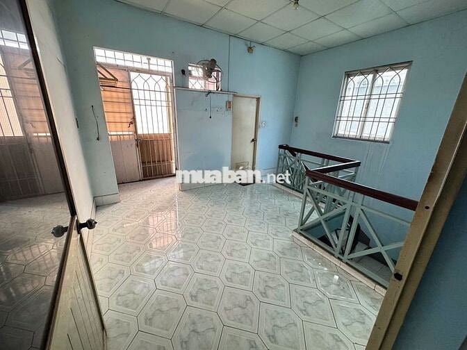 Cho thuê nhà mặt tiền Huỳnh Tấn Phát, quận 7