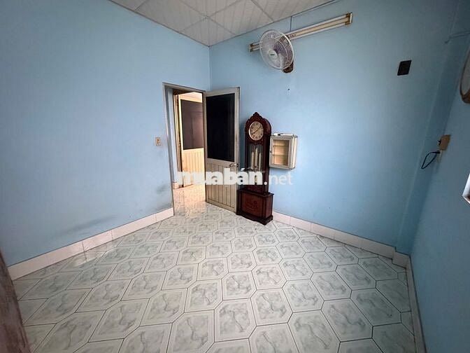 Cho thuê nhà mặt tiền Huỳnh Tấn Phát, quận 7