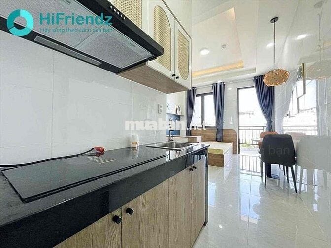 STUDIO BAN CÔNG THOÁNG MÁT GẦN CÔNG VIÊN LÀNG HOA