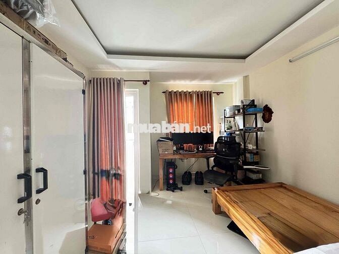 Bán Nhà 2 lầu: 3,8mx12m: 3phòng ngủ có sân thượng, hẻm 6m