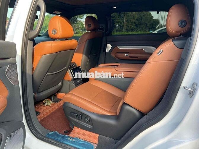 VinFast VF9 Plus 2023 6 Chỗ Thuê Pin tiên phong