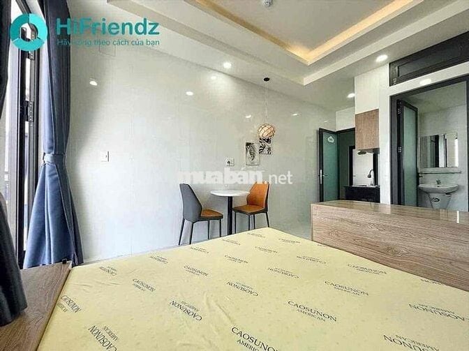 STUDIO BAN CÔNG THOÁNG MÁT GẦN CÔNG VIÊN LÀNG HOA