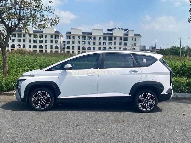 Hyundai Stargazer 2024 Cao cấp Trắng nhám