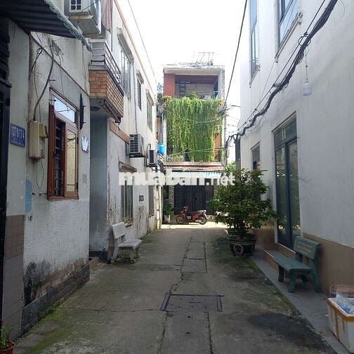 Nhà mới sửa chửa đang hoàn thiện sẳn sàng đón khách  -  nhỉnh nhẹ 4 tỷ