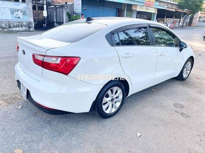 Kia Rio 2016 1.4 MT Sedan - 76000 km