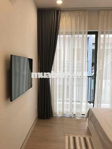 CHO THUÊ PHÒNG STUDIO 30M2 - NGAY CHỢ BÀ CHIỂU, có ban công, sân thượn