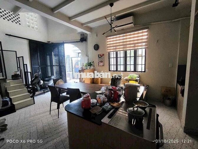 Nhà ở gần chợ Gò Vấp  . thiết kế không gian mở . thoáng mát