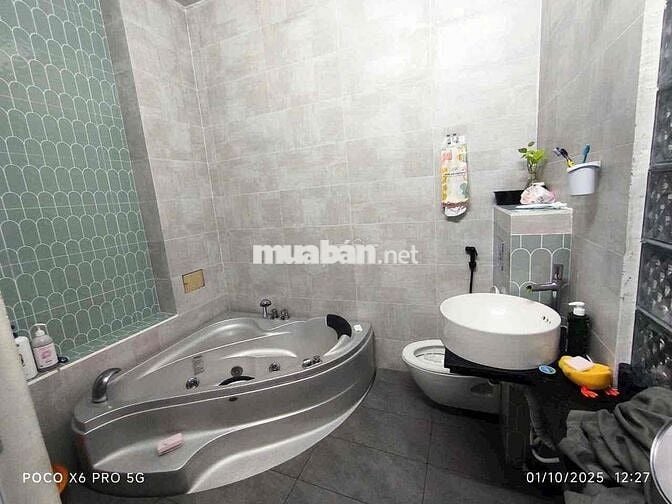 Nhà ở gần chợ Gò Vấp  . thiết kế không gian mở . thoáng mát