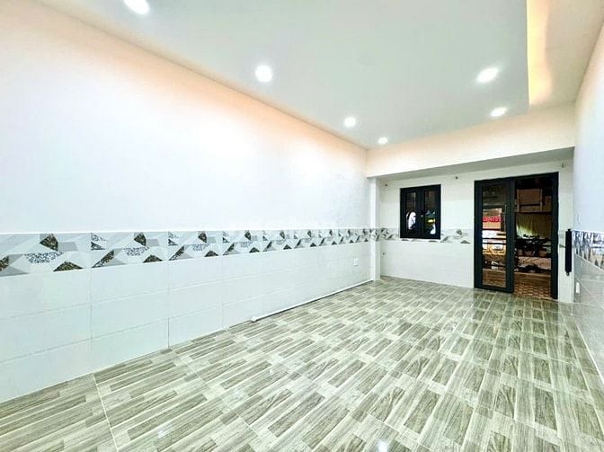 Bán nhà mặt tiền KD Nguyễn Trọng Tuyển, P.15, Phú Nhuận