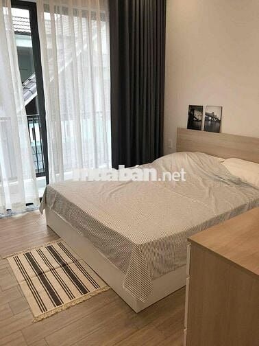 CHO THUÊ PHÒNG STUDIO 30M2 - NGAY CHỢ BÀ CHIỂU, có ban công, sân thượn