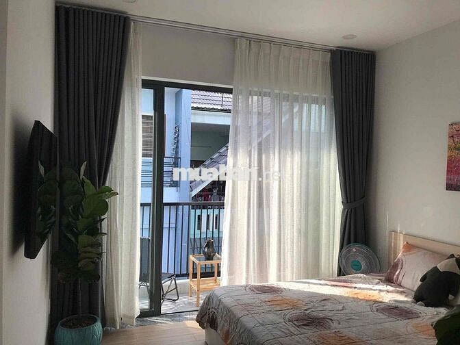 CHO THUÊ PHÒNG STUDIO 30M2 - NGAY CHỢ BÀ CHIỂU, có ban công, sân thượn