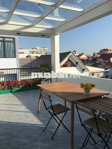 CHO THUÊ PHÒNG STUDIO 30M2 - NGAY CHỢ BÀ CHIỂU, có ban công, sân thượn