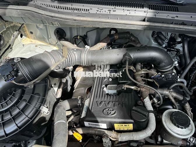 Toyota Innova 2011 G - 105 km