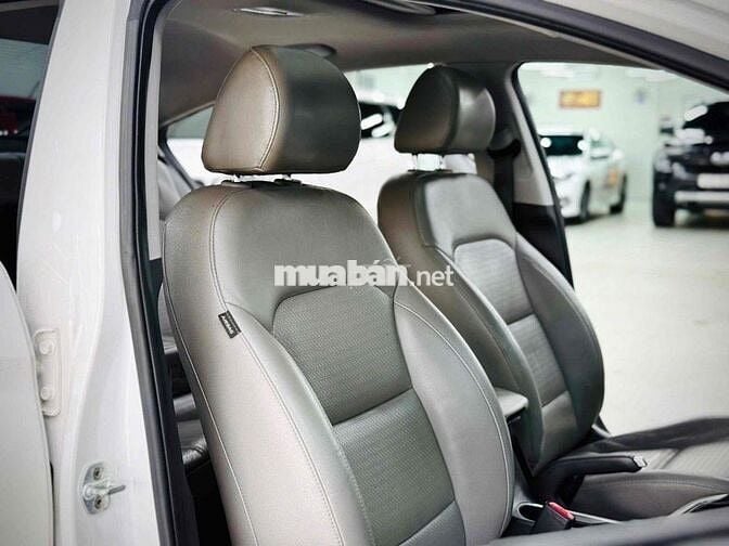 🚘 Hyundai Elantra 1.6AT GLS Model 2018 Siêu Đẹp