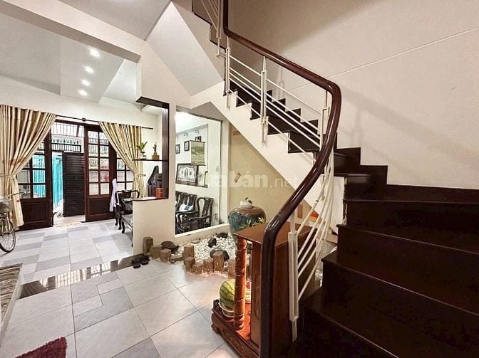 Bán nhà Hẻm Xe Hơi Bành Văn Trân, TB. Có sân đậu xe 