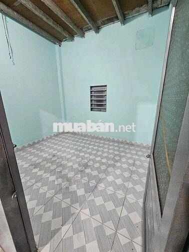 Cho thuê nhà 5tr/ tháng.  DT: 5m x 17m 1PN + gác lửng 1WC.  Đường Liên