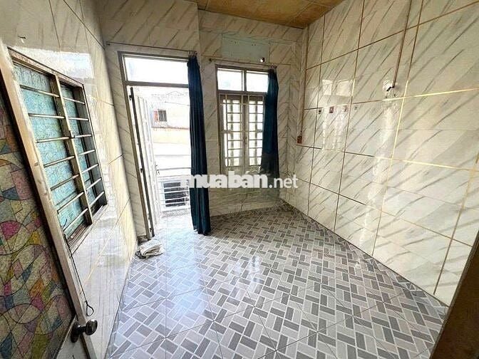 Cho Thuê Nhà Rộng Đường Số 42, Quận 4 (CHO LÀM CHDV - CẢI TẠO + MBKD)