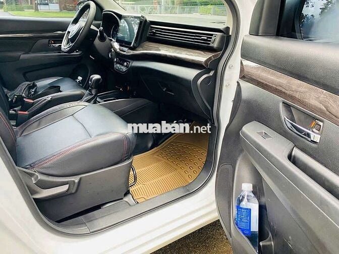 Suzuki Ertiga Hybrid trả góp. bao nợ xấu