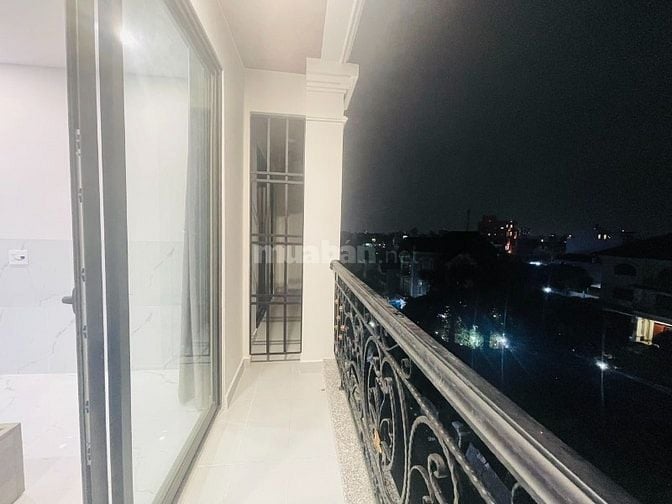 Phòng cao cấp 25m², có ban công view sông, gần Vincom Gò Vấp