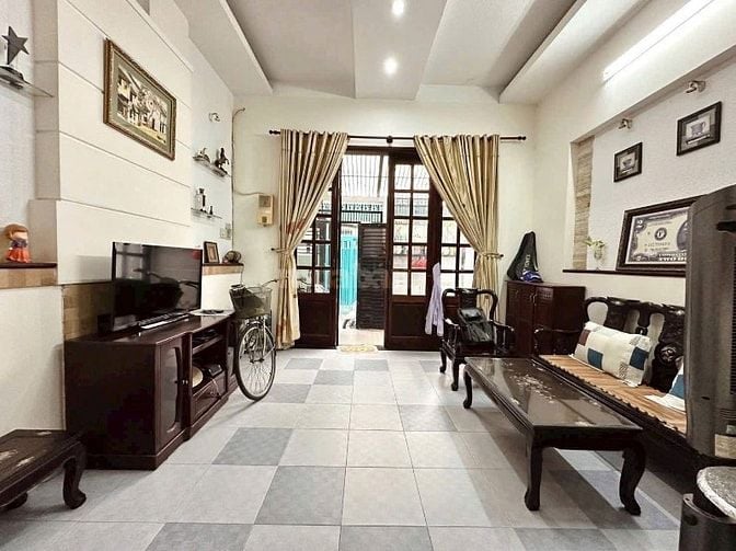 Bán nhà Hẻm Xe Hơi Bành Văn Trân, TB. Có sân đậu xe 