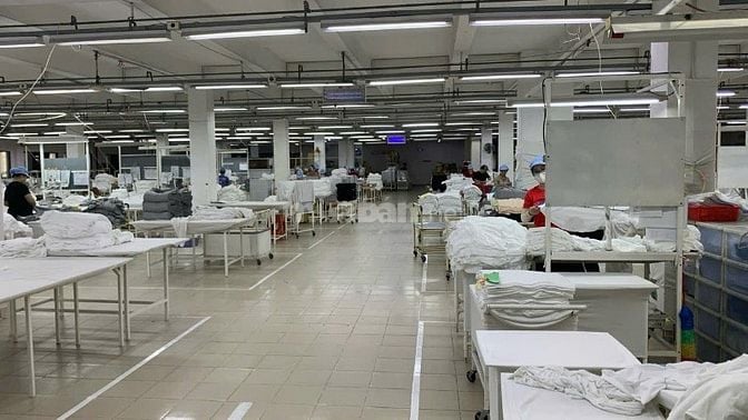 Cho thuê kho xưởng 10.000m2 có thang máy,mặt tiền Quốc Lộ 1A, Bình Tân
